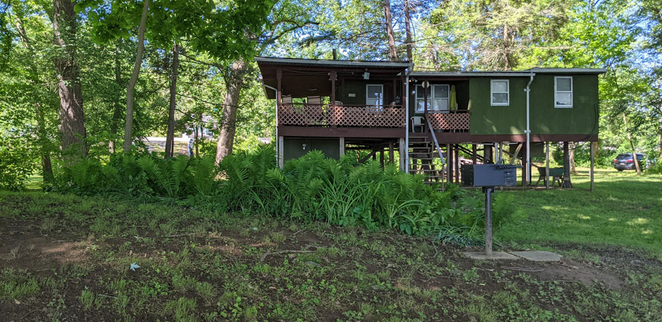 Outside back yard with grill - Musky Lodge Susquehanna River Vacation Rental in Pennsylvania